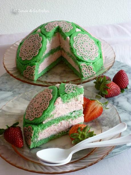 Bomba de Fresa con Encaje