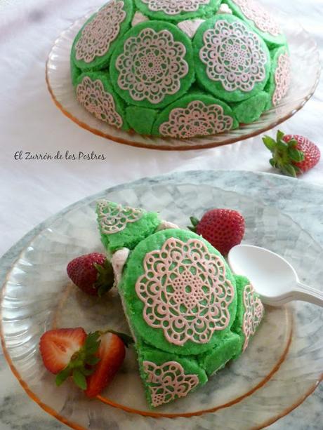 Bomba de Fresa con Encaje