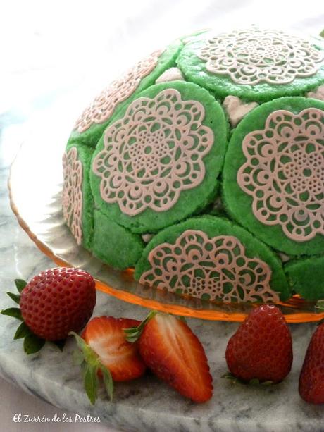 Bomba de Fresa con Encaje