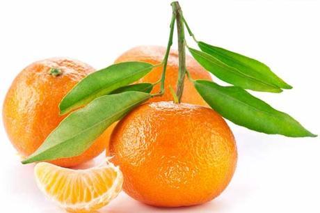 La importancia de comer frutas y verduras de temporada mandarinas
