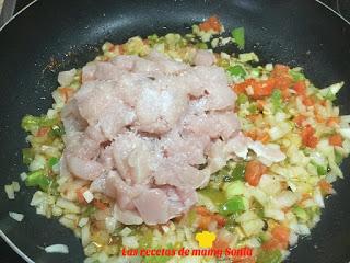 FIDEOS CHINOS CON PECHUGA DE POLLO EN SALSA CURRY