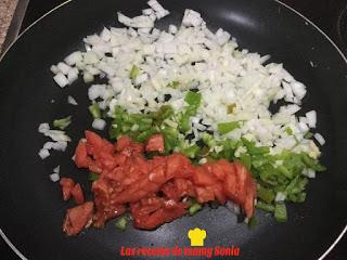 FIDEOS CHINOS CON PECHUGA DE POLLO EN SALSA CURRY