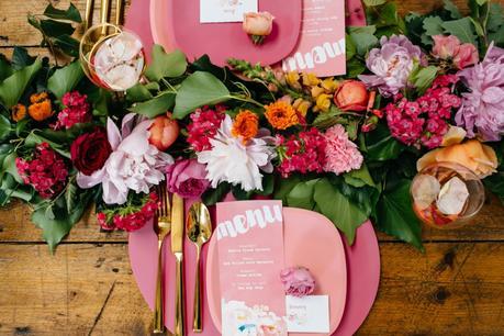 Una Decoración con Muchas Flores. Una Decoración con Muchas Flores.