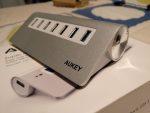 Super accesorios Aukey: base refrigeradora, hub para USB y ¡batería de 30.000mAh!