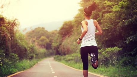 mujer corriendo