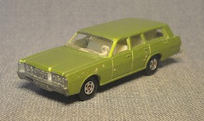 La rural Mercury con los perros