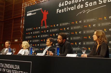Fotografía de la rueda de prensa de Gael García Bernal y del equipo de Neruda en el 64º Festival de cine de San Sebastián