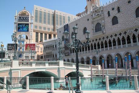 Un idiota de viaje – Un flamenco, una boda y un streaptease venetian-las-vegas-cincodays