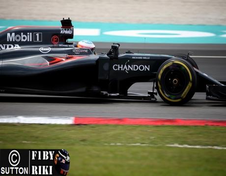 Alonso recibirá 45 puestos de penalización por introducir elementos nuevos en su motor