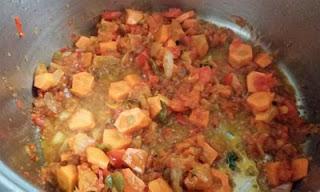 Papas Guisadas con Albóndigas