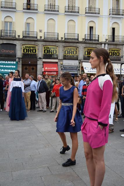 Moda en la Puerta del sol byJose Matteos.MBFWM SS 2017