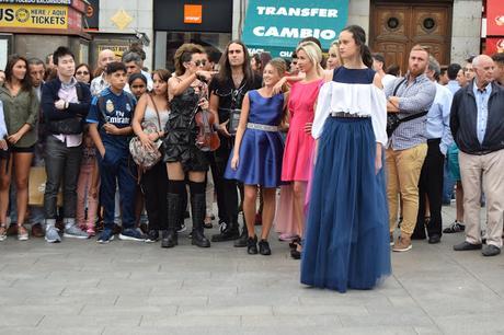Moda en la Puerta del sol byJose Matteos.MBFWM SS 2017