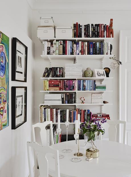 un salón nórdico con un estilo muy personal un salón nórdico con un estilo muy personal