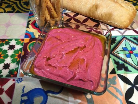 Hummus de alubias rojas y remolacha