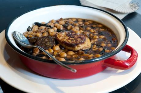 platos de cuchara, platos de invierno, platos de cuchara españoles, cocina tipica españa, gastronomia española,, butifarra con garbanzos, restaurante la raquetista