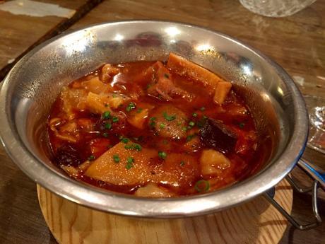 platos de cuchara, platos de invierno, platos de cuchara españoles, cocina tipica españa, gastronomia española, callos a la madrileña, la tasqueria de javi estevez