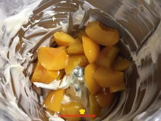 TARTA MOUSSE DE MELOCOTÓN SIN AZÚCAR EN THERMOMIX