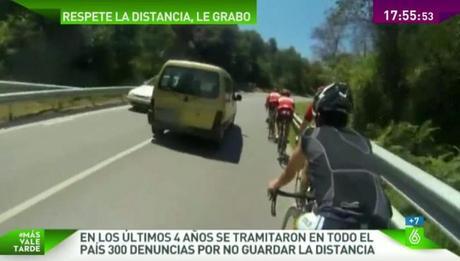 Carlos el ciclista que denuncia a 49 conductores por adelantamientos prohibidos