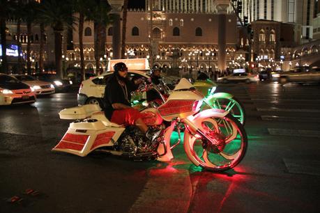 Las mismas luces que en los carricoches de la feria.