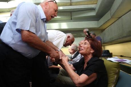 Israel, 20 alcaldes árabes israelíes que visitaron a  la afligida familia de Peres: “ Shimon era nuestro padre. Sentimos lo mismo que ustedes sienten “