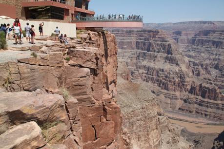 Un idiota de viaje – Carretera y manta La prudencia del ser humano.