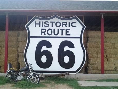 Un idiota de viaje – Carretera y manta Por si no te ha quedado claro.