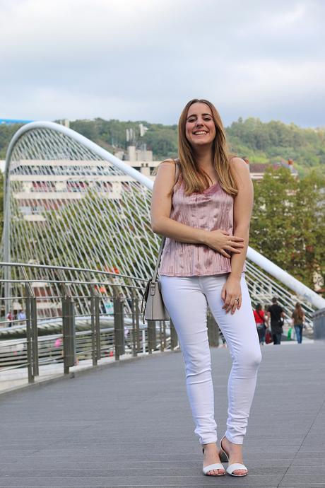 Otoño entre terciopelo rosa