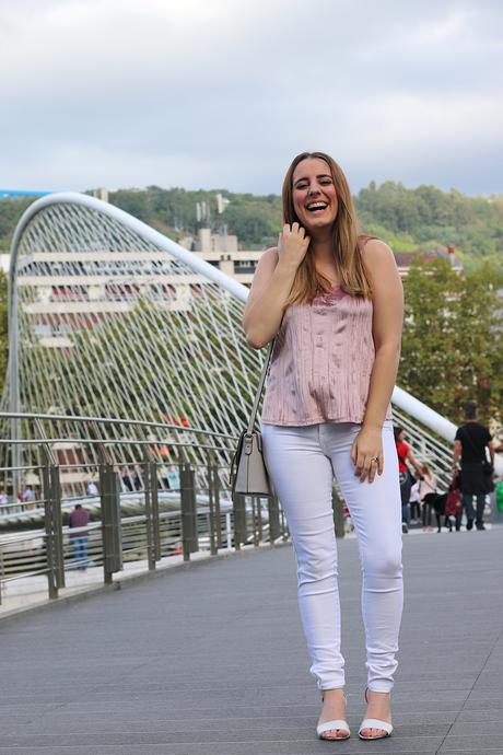 Otoño entre terciopelo rosa