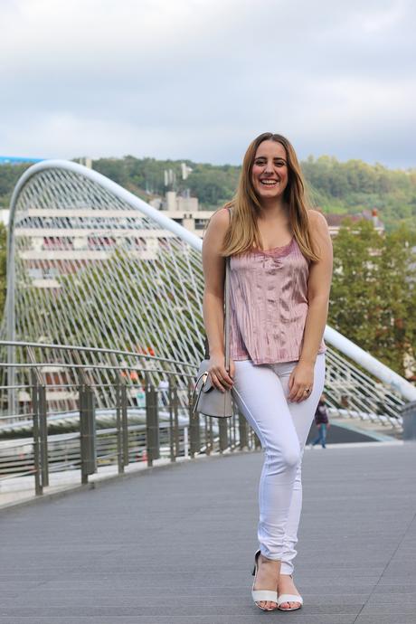 Otoño entre terciopelo rosa