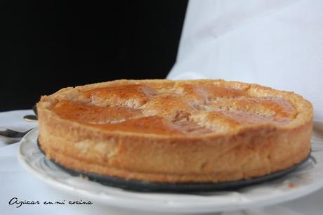 Tarta de peras y crema de almendras