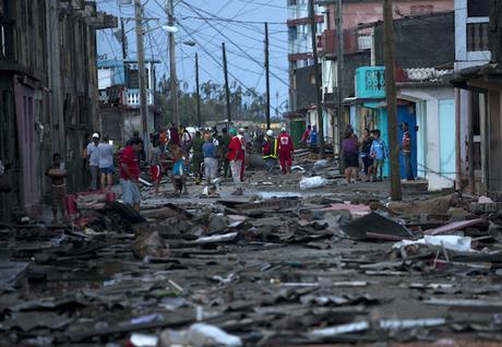 Red Cross workers help the affected population by Hurricane matthew in Baracoa, Cuba, Wednesday, Oct. 5, 2016. (AP Photo/Ramon Espinosa)