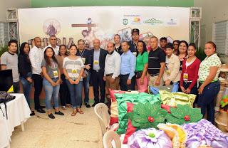 Celebran primera feria Agroartesanal en Sabana Larga, Ocoa