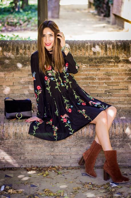 Paque De Maria Luisa--- Vestido Bordado Paque De Maria Luisa--- Vestido Bordado