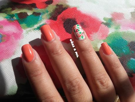 unas_a_mil_nail_art_diseno_decoracion_unas_bautizo_boda_comunion_flores_naranja_blanco_esmaltes-2