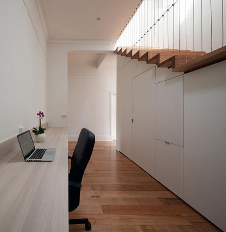 Home Offices Minimalistas en Pasillos I