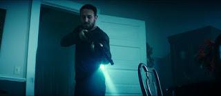 The Neighbor, negocios familiares