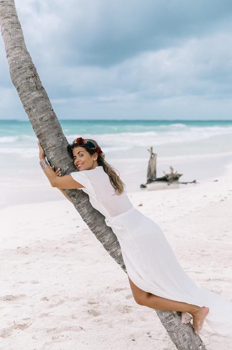 white_long_dress-boho_style-tulum_mexico-beach-floral_crown-outfit-collage_vintage-5