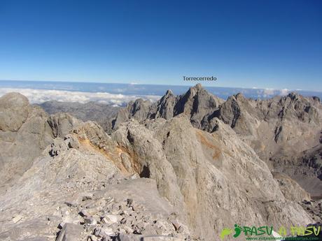 Vista del Torrecerredo desde el Llambrión