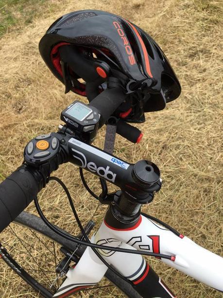 Casco para ciclismo Smart Coros Linx ¿qué promete ofrecer y su diseño?