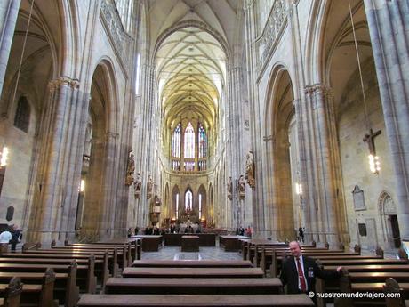 Praga; la Catedral de San Vito y Malá Strana