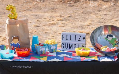 Fiesta de superheroes: Baby vitamina cumple 3