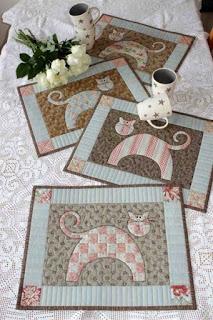 Mug-rugs con gatos