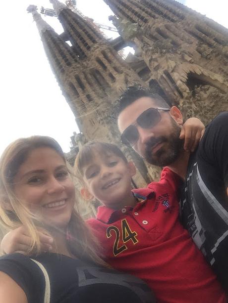 Paseando por Barcelona (SAGRADA FAMILIA)