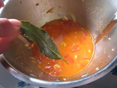 Merluza en salsa de piquillos