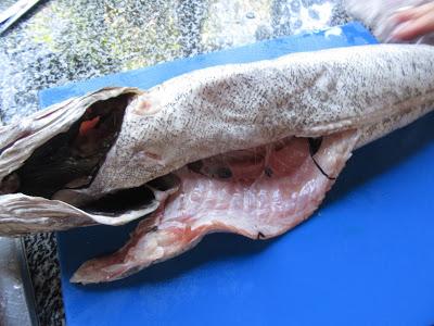 Merluza en salsa de piquillos