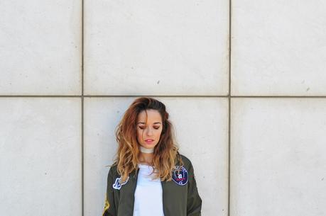 CÓMO LLEVAR CHAQUETA BOMBER CÓMO LLEVAR CHAQUETA BOMBER