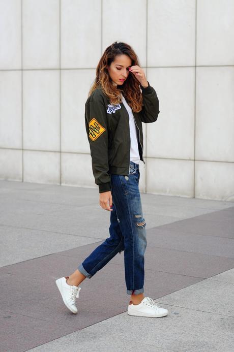 CÓMO LLEVAR CHAQUETA BOMBER CÓMO LLEVAR CHAQUETA BOMBER