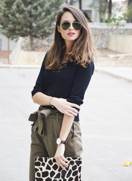 KHAKI & BLACK