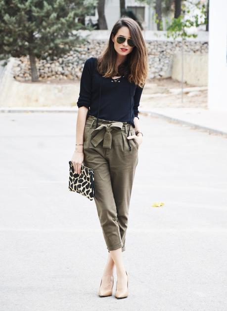 KHAKI & BLACK