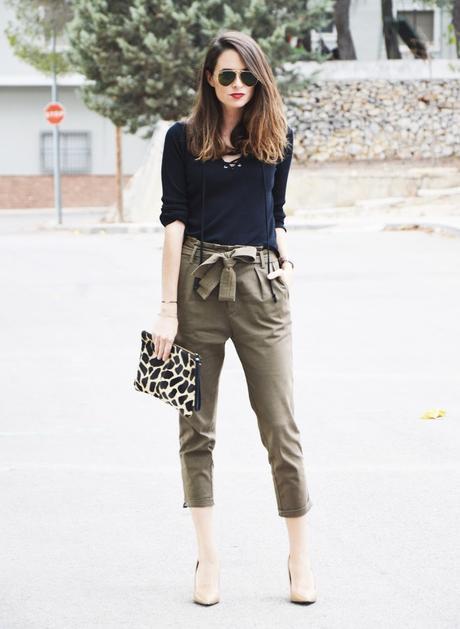 KHAKI & BLACK